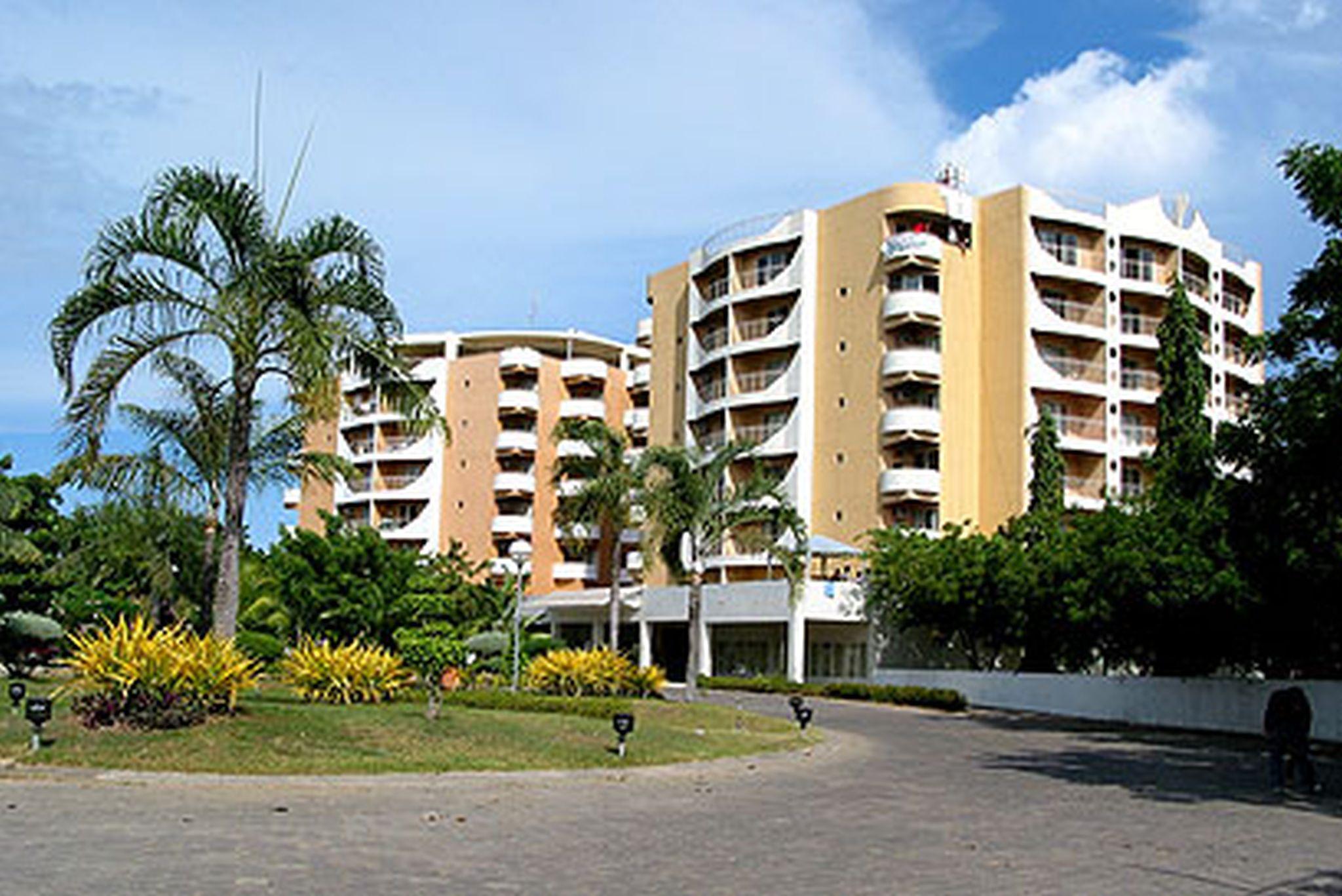 Egi Resort & Hotel Lapu-Lapu City Exteriör bild