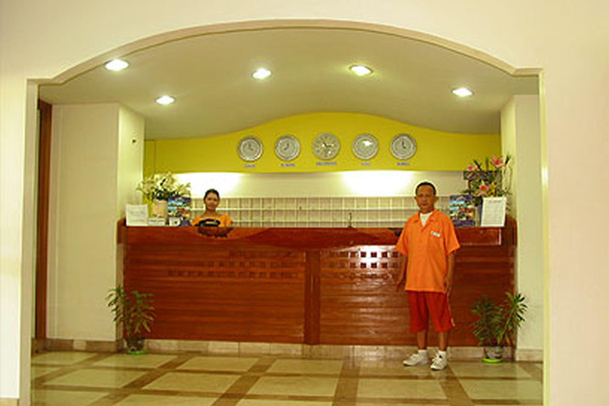 Egi Resort & Hotel Lapu-Lapu City Exteriör bild
