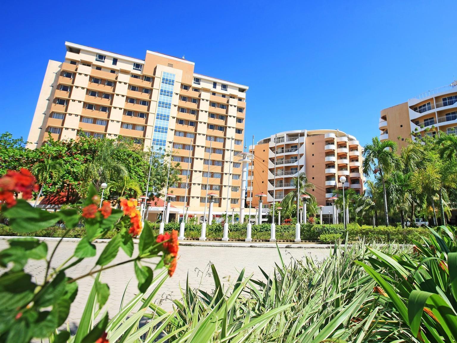 Egi Resort & Hotel Lapu-Lapu City Exteriör bild