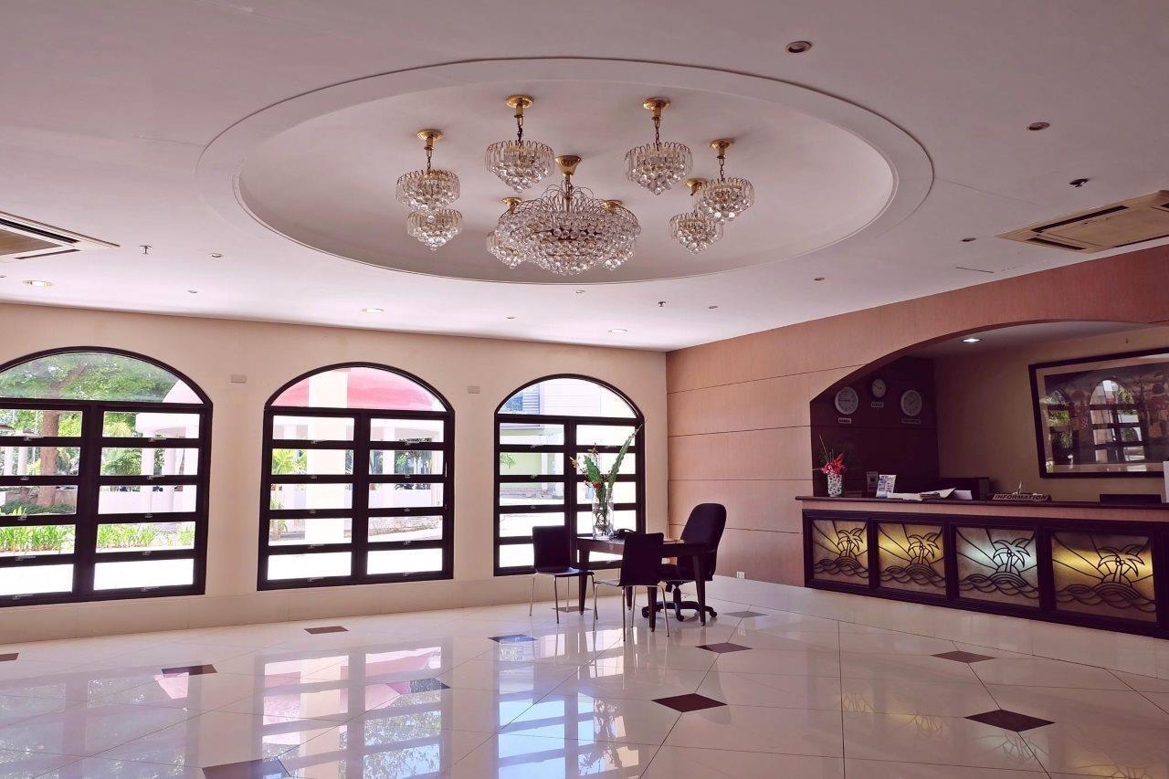 Egi Resort & Hotel Lapu-Lapu City Exteriör bild