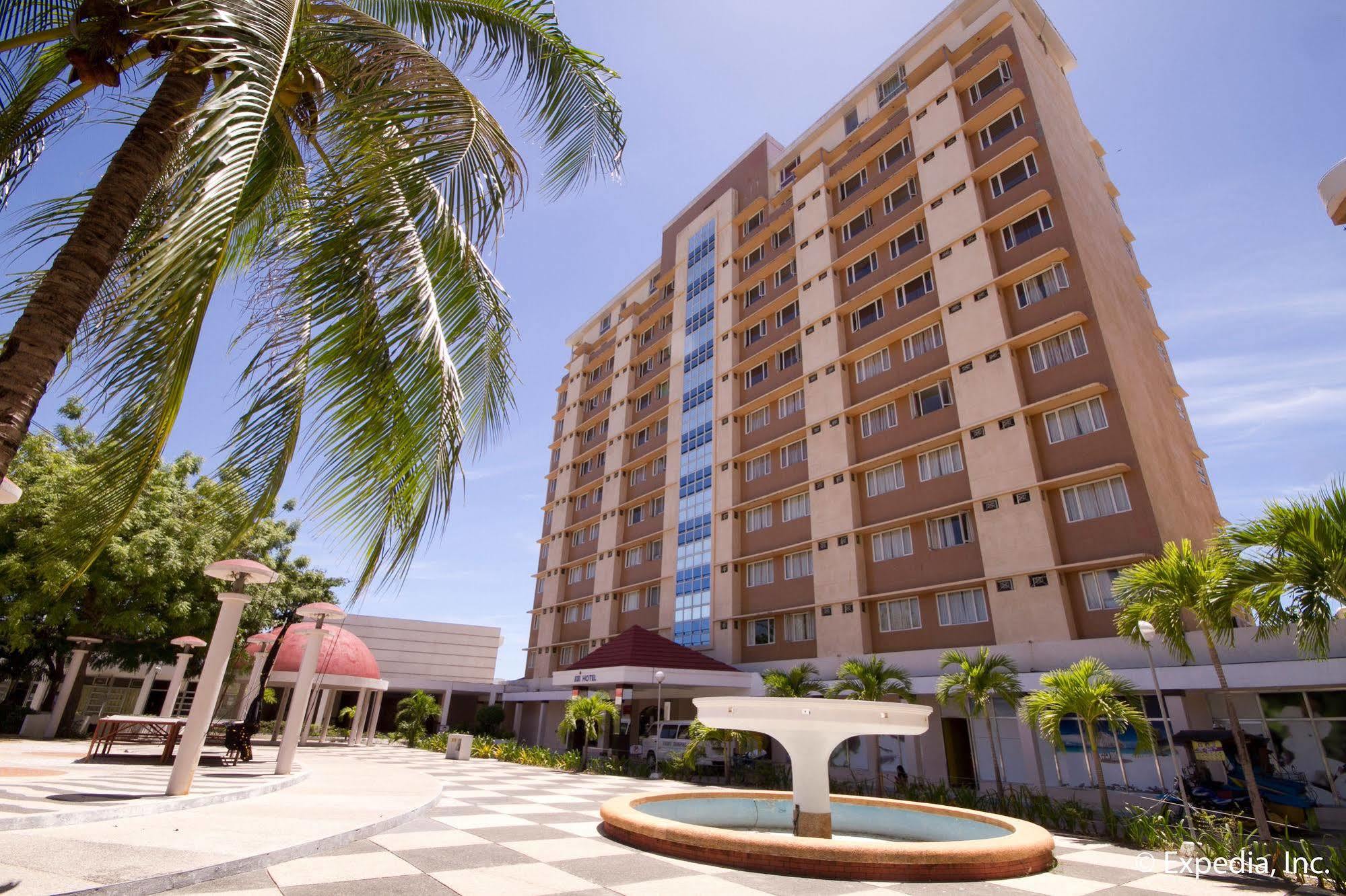 Egi Resort & Hotel Lapu-Lapu City Exteriör bild