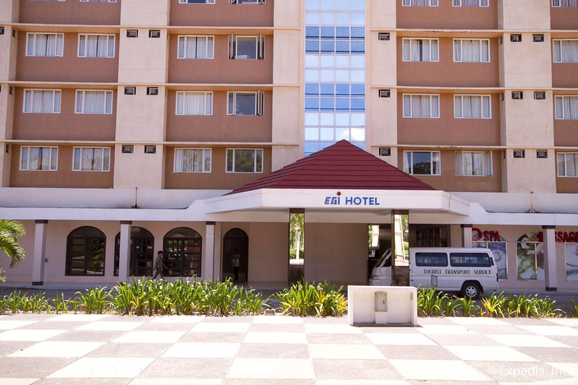 Egi Resort & Hotel Lapu-Lapu City Exteriör bild