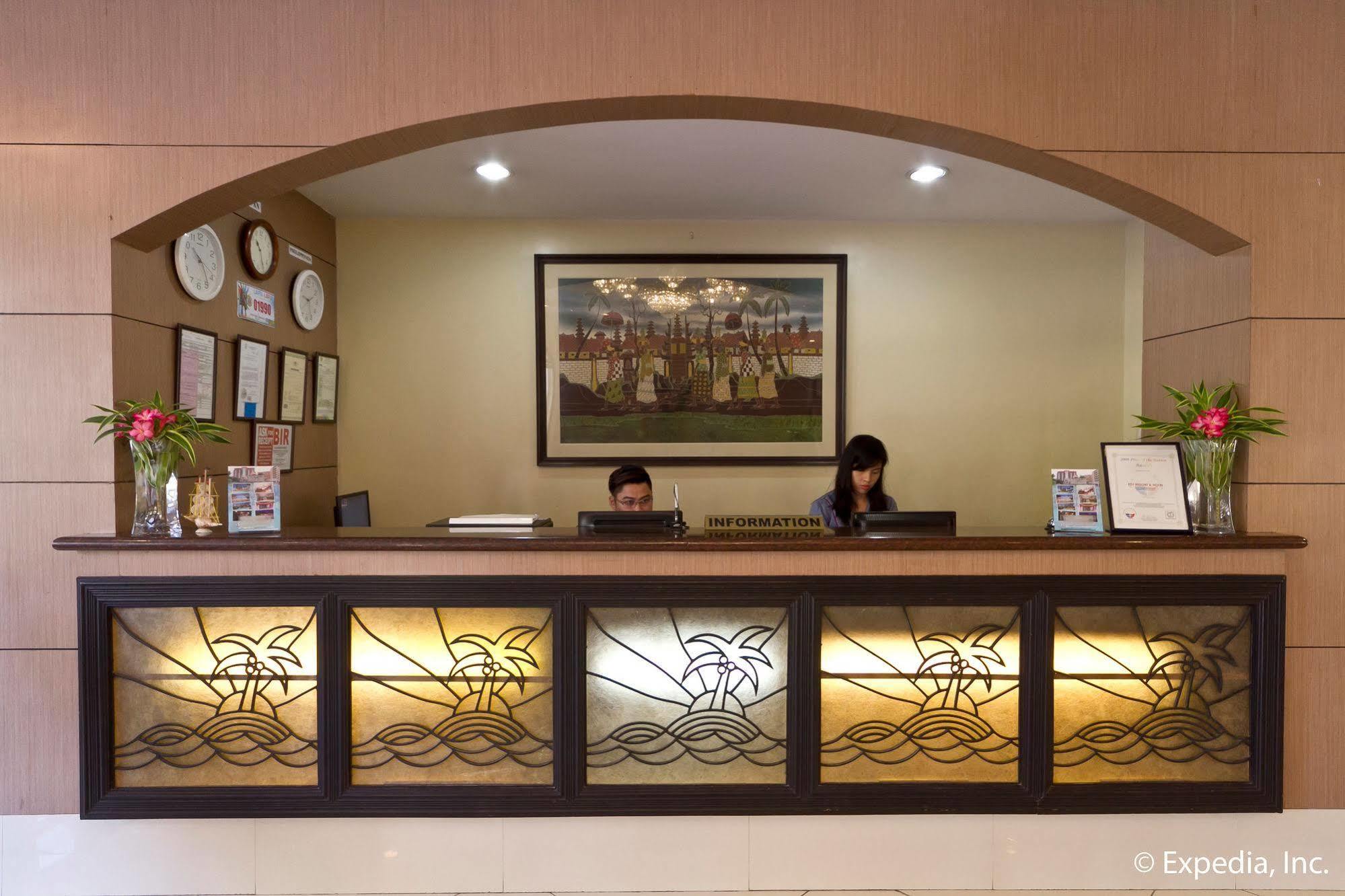 Egi Resort & Hotel Lapu-Lapu City Exteriör bild