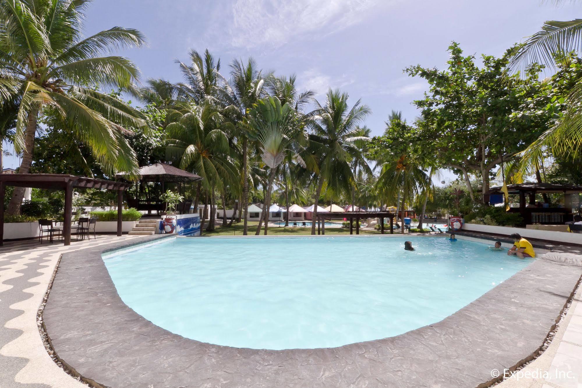 Egi Resort & Hotel Lapu-Lapu City Exteriör bild